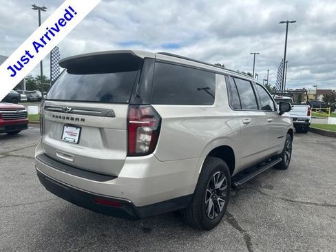 Used 2021 Chevrolet Suburban Z71 AWD/4WD image 3