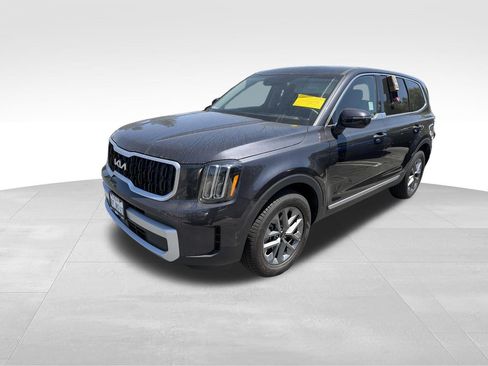 Used 2025 Kia Telluride LX FWD image 4