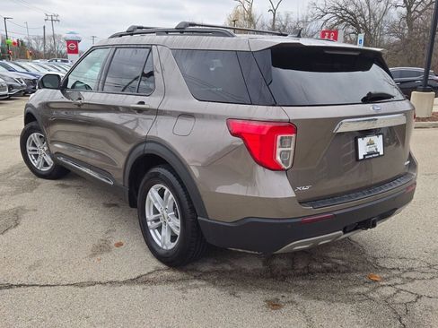 Used 2021 Ford Explorer XLT w/ Equipment Group 202A image 19