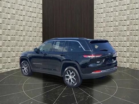 Certified 2023 Jeep Grand Cherokee Limited AWD/4WD image 11