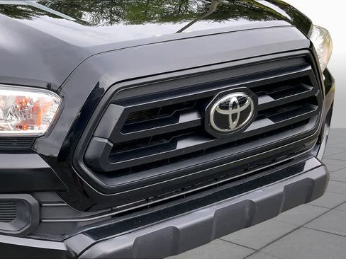 Used 2021 Toyota Tacoma SR AWD/4WD image 29