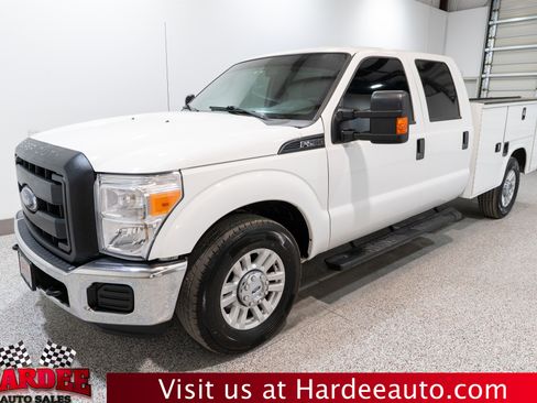 Used 2016 Ford F250 XL w/ Power Equipment Group RWD image 2