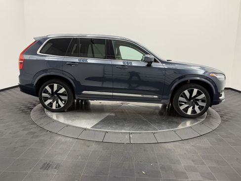 Used 2023 Volvo XC90 T8 Ultimate image 8