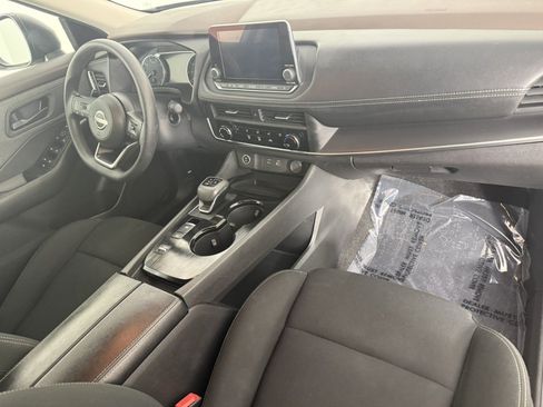 Used 2023 Nissan Rogue S FWD image 11