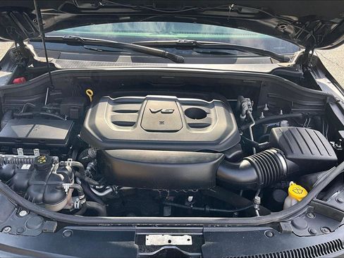 Used 2019 Jeep Grand Cherokee Laredo w/ Security & Convenience Group image 15