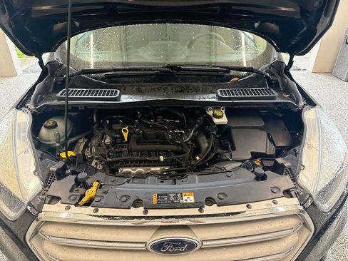 Used 2018 Ford Escape SE w/ SE Sync 3 Package AWD/4WD image 32