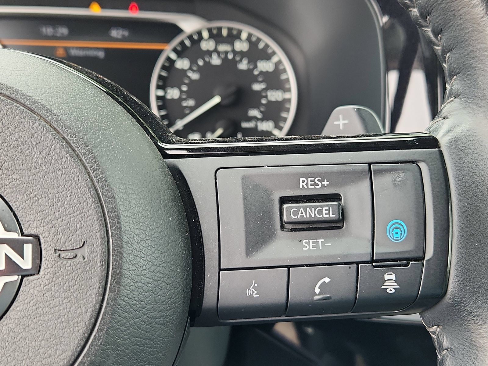 Used 2023 Nissan Pathfinder SL w/ Lighting Package (N92) AWD/4WD image 21