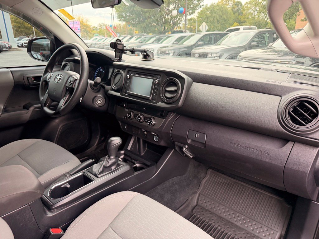 Used 2018 Toyota Tacoma SR RWD image 12