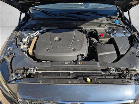 Used 2020 Volvo S60 T5 Momentum image 21