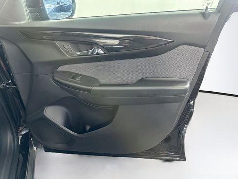 Used 2025 Chevrolet TrailBlazer LT FWD image 29