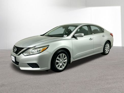 Used 2016 Nissan Altima 2.5 S w/ Power Driver Seat Package image 1