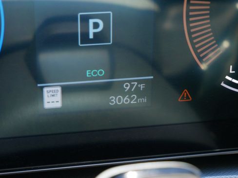 Certified 2026 Hyundai Santa Fe SEL AWD/4WD image 31