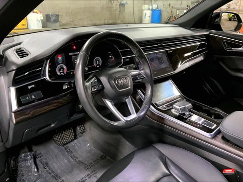 Used 2021 Audi Q8 Premium w/ Black Optic Package image 17