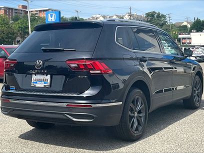 Used 2022 Volkswagen Tiguan SE w/ Panoramic Sunroof Package