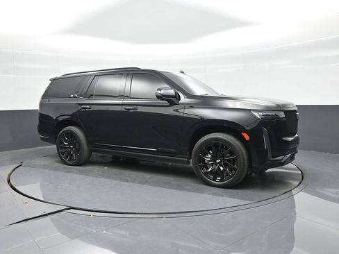 Used 2024 Cadillac Escalade Sport w/ LPO, ONYX Package image 10