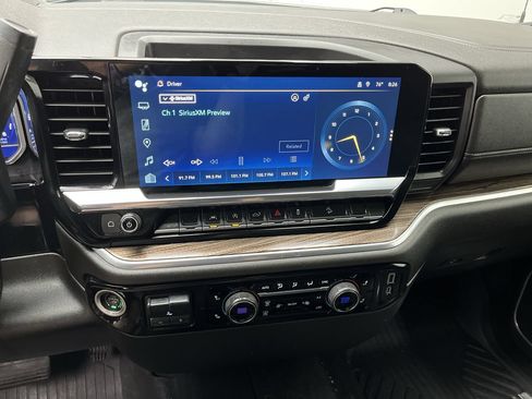 Certified 2022 Chevrolet Silverado 1500 LT AWD/4WD image 17