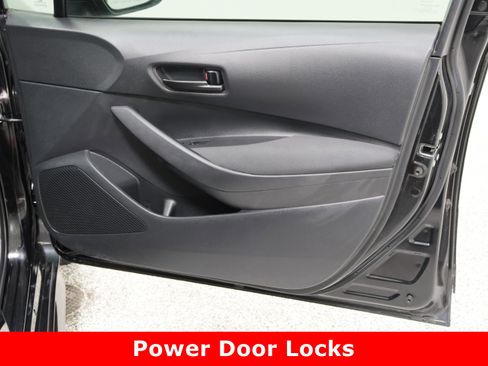 Used 2024 Toyota Corolla LE image 31