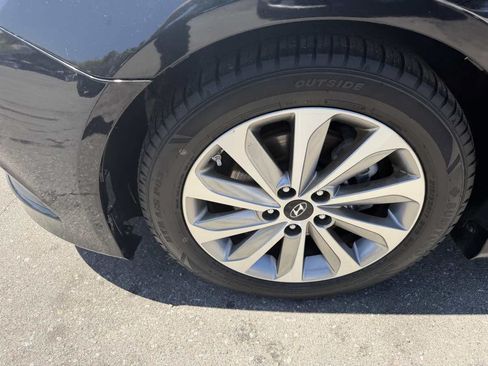 Used 2014 Hyundai Sonata Limited w/ Technology Package 05 FWD image 7