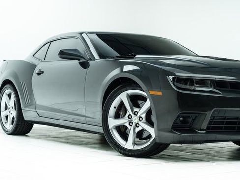Used 2015 Chevrolet Camaro SS w/ RS Package image 3