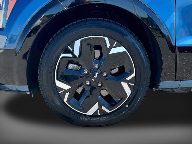 Certified 2024 Kia Niro Wind w/ Wind Preserve Package FWD image 39
