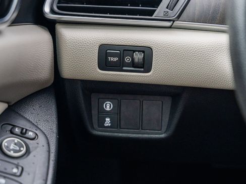 Used 2018 Honda Accord EX image 24