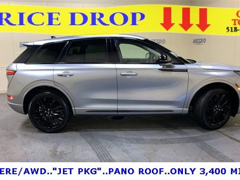 Used 2024 Lincoln Corsair AWD w/ Equipment Group 101A image 2