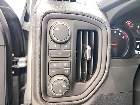 Used 2026 Chevrolet Silverado 2500 Custom w/ Custom Value Package image 19