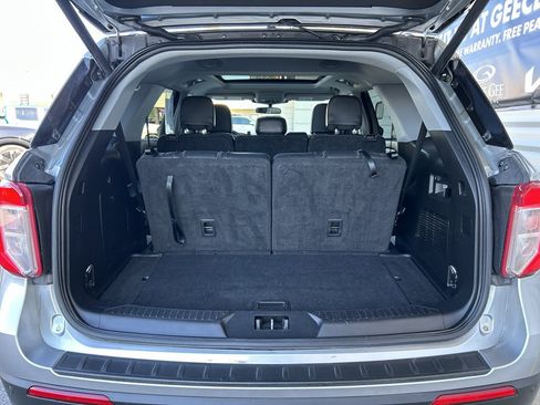 Used 2024 Ford Explorer XLT w/ Equipment Group 202A AWD/4WD image 15