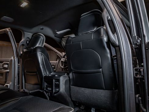 Used 2024 RAM 2500 Laramie w/ Night Edition image 26