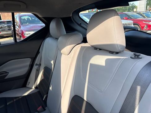 Used 2024 Nissan Kicks SR w/ SR Premium Package FWD image 21
