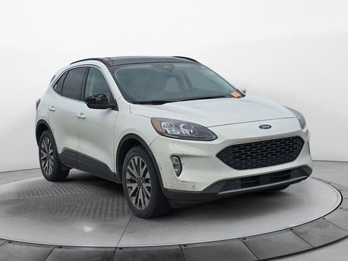 Used 2021 Ford Escape Titanium w/ Class II Trailer Tow Package image 7