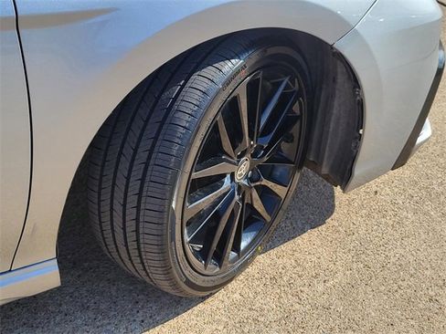 Used 2022 Toyota Camry XSE image 6