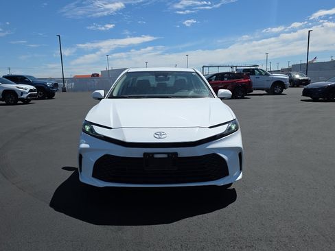 Used 2025 Toyota Camry LE AWD/4WD image 2