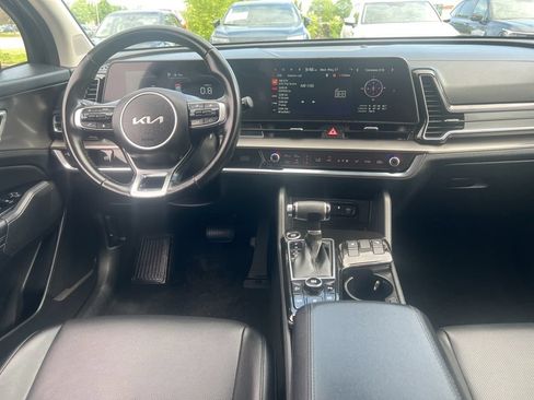 Certified 2023 Kia Sportage EX FWD image 16