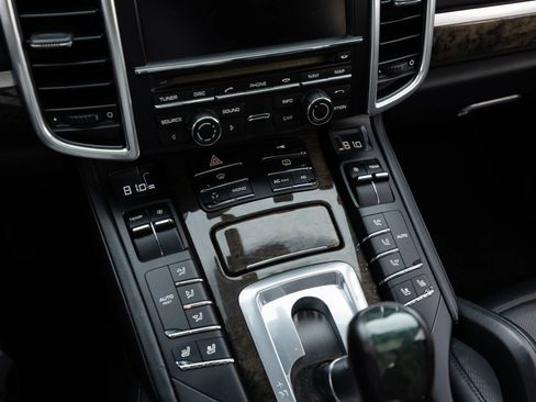 Used 2011 Porsche Cayenne Sport Utility 4D image 36