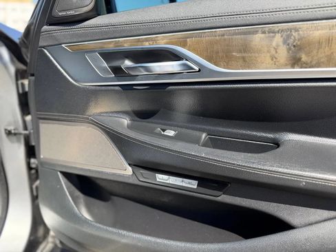 Used 2016 BMW 740i RWD image 43
