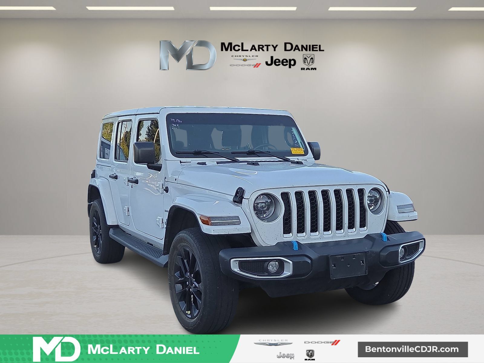 Used 2023 Jeep Wrangler Unlimited Sahara w/ Cold Weather Group AWD/4WD image 1