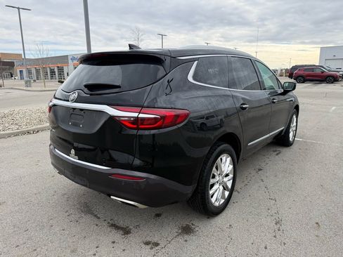 Used 2021 Buick Enclave Essence w/ Sound and Sites Package image 9