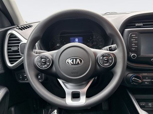 Used 2020 Kia Soul S image 12