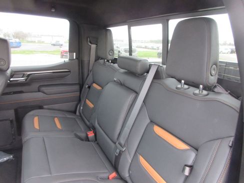 New 2026 GMC Sierra 1500 AT4 w/ AT4 Premium Package AWD/4WD image 16