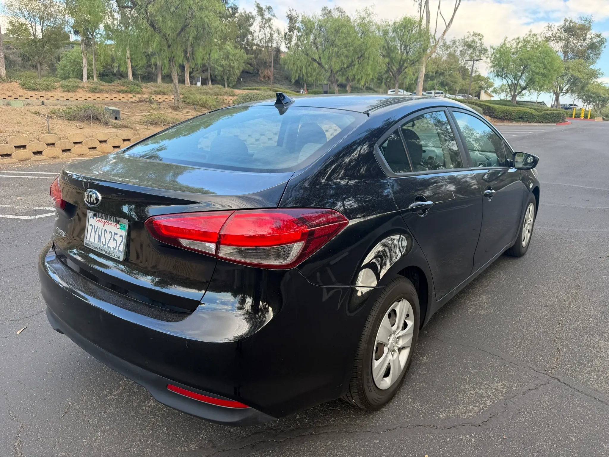 Used 2017 Kia Forte LX FWD image 5