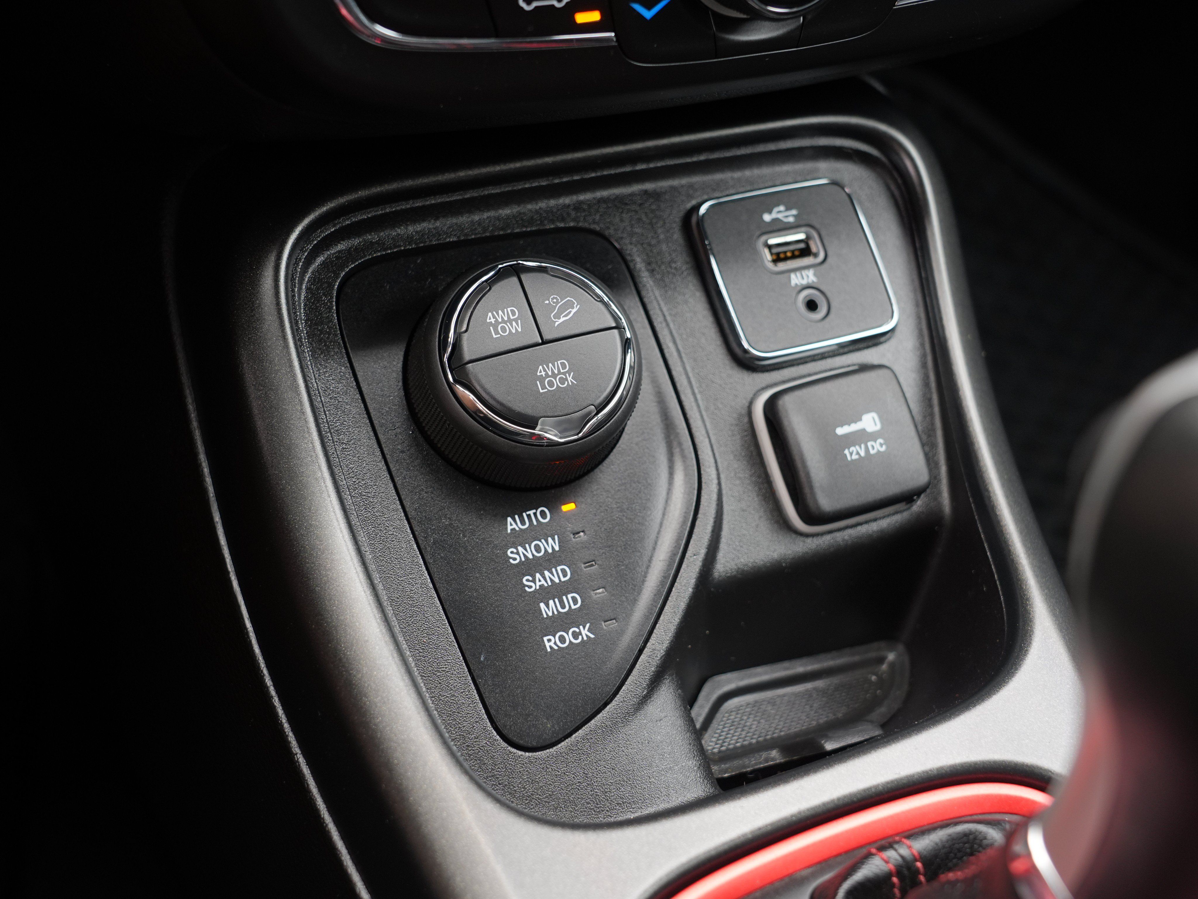 Used 2017 Jeep Compass Trailhawk AWD/4WD image 29