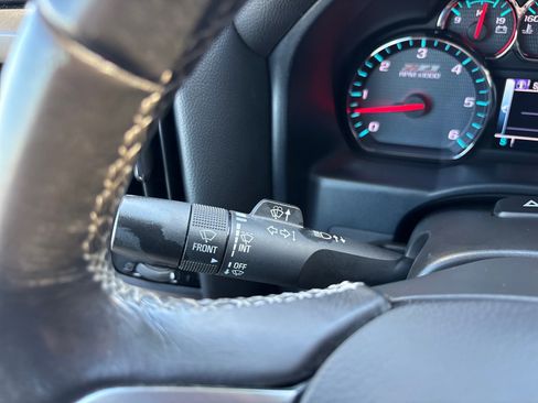 Used 2017 Chevrolet Silverado 1500 LT w/ Midnight Edition image 26