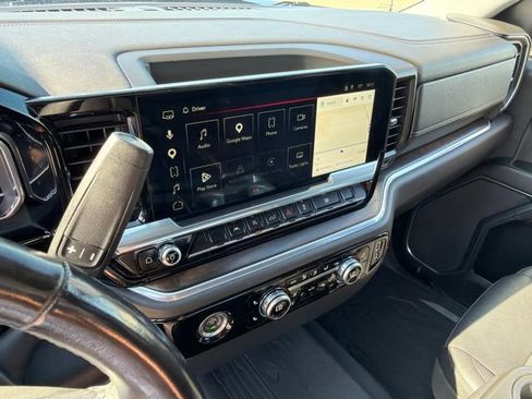 Used 2022 GMC Sierra 1500 SLT AWD/4WD image 30