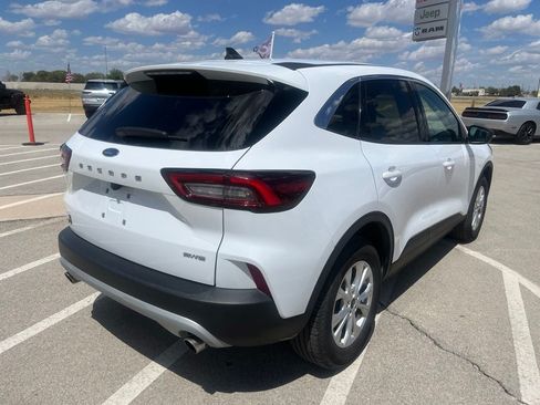 Used 2023 Ford Escape Active AWD/4WD image 5