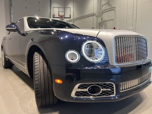Used 2019 Bentley Mulsanne image 3