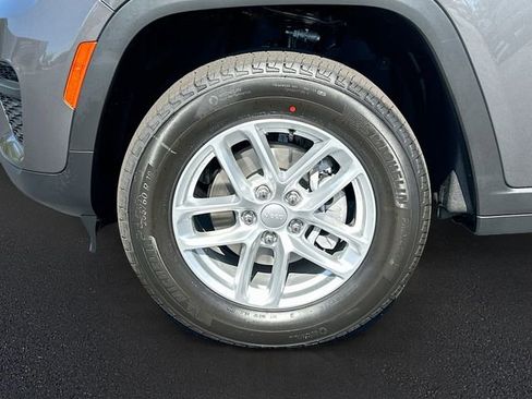 New 2026 Jeep Grand Cherokee Laredo AWD/4WD image 19