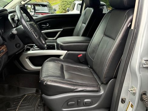 Used 2017 Nissan Titan SL AWD/4WD image 22