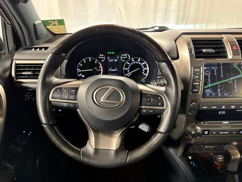 Used 2021 Lexus GX 460 Premium w/ Accessory Package AWD/4WD image 20