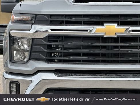 New 2026 Chevrolet Silverado 2500 LT w/ Leather Package AWD/4WD image 8
